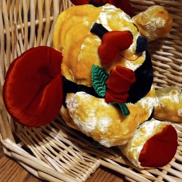 Vintage Dan Dee Collectors Choice Plush Bumble Bee Love Red Rose 90s Toy - Picture 2 of 5